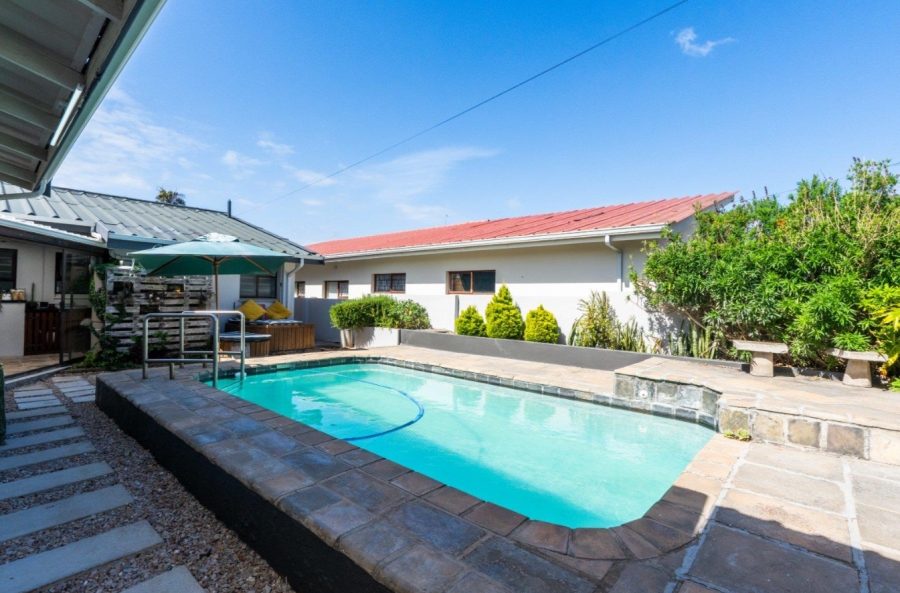 4 Bedroom Property for Sale in Linkside Western Cape